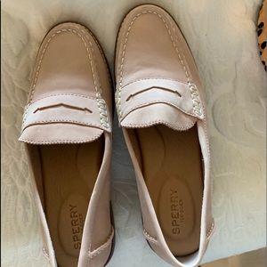 NWOT sperry loafers 👞. Light tan super comfy